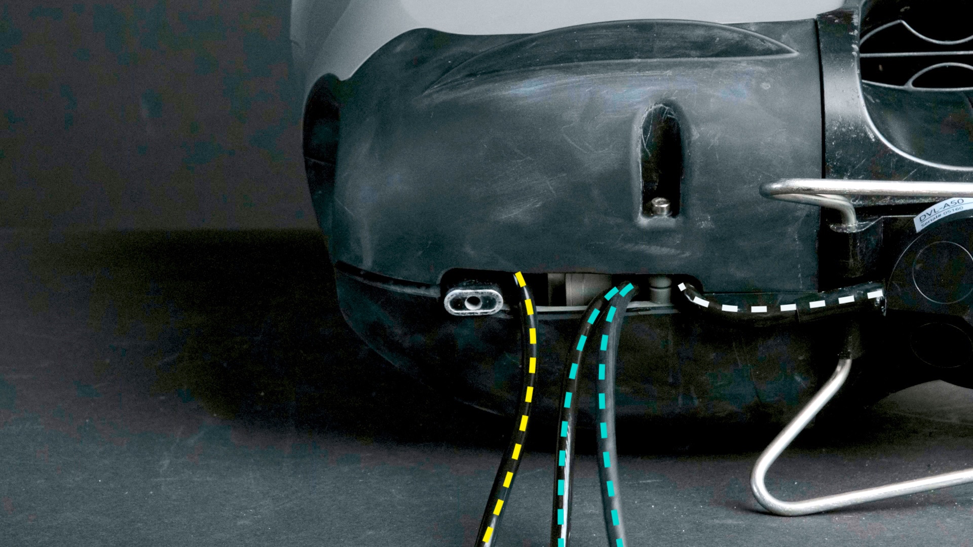 Oculus_tutorial_still-oculus_gripper_DVL-cables_bottom2 - marked.jpg