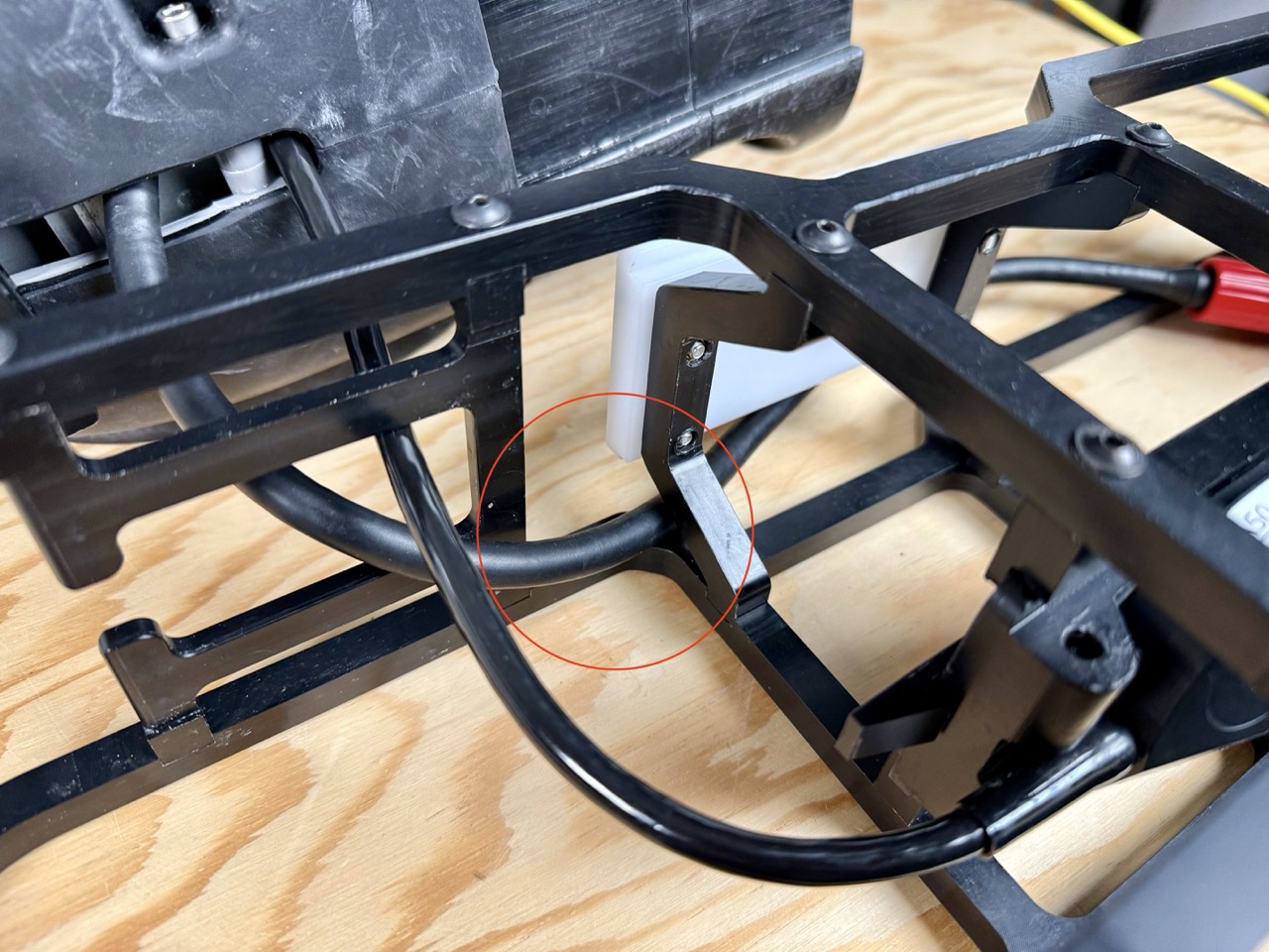 831l-route-sonar-cable-through-skid.jpeg